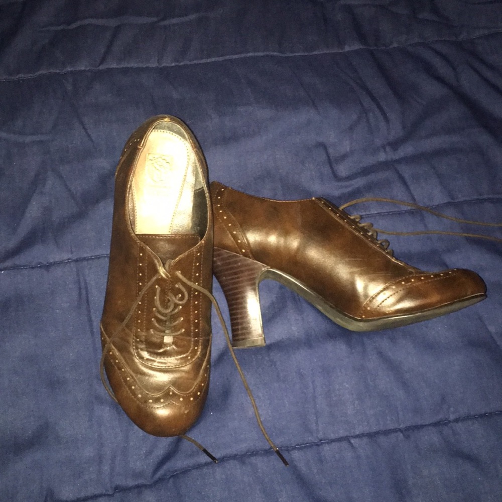 Oxford heels